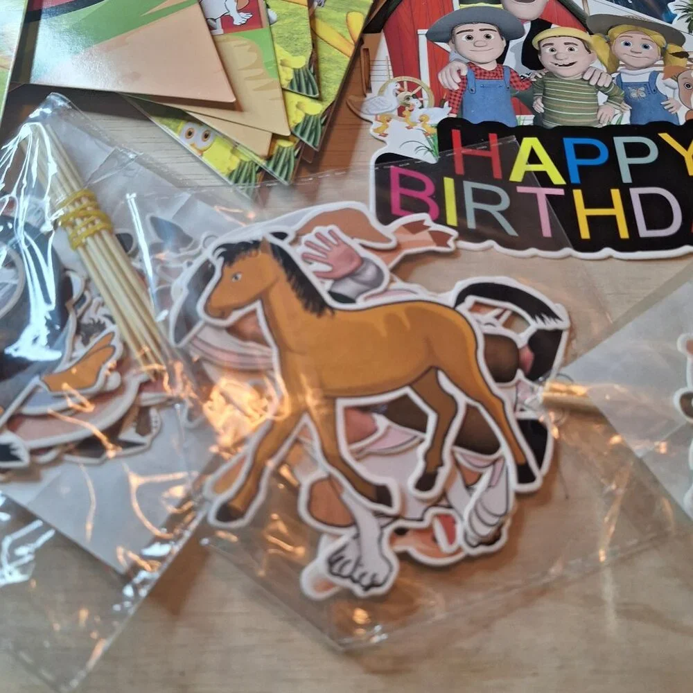 Barnyard Themed Birthday Party Decoration‎ Kit Animals Banner Cup Cake Toppers